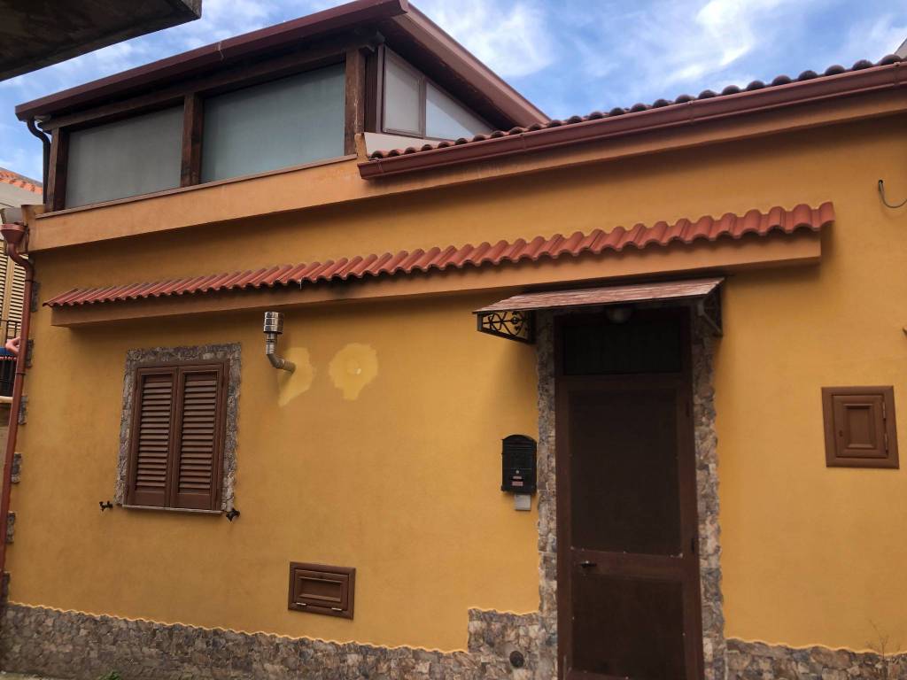 casa indipendente in vendita a Messina in zona Ganzirri