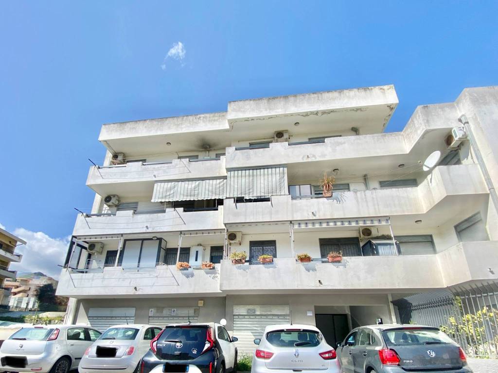 appartamento in vendita a Messina in zona Camaro