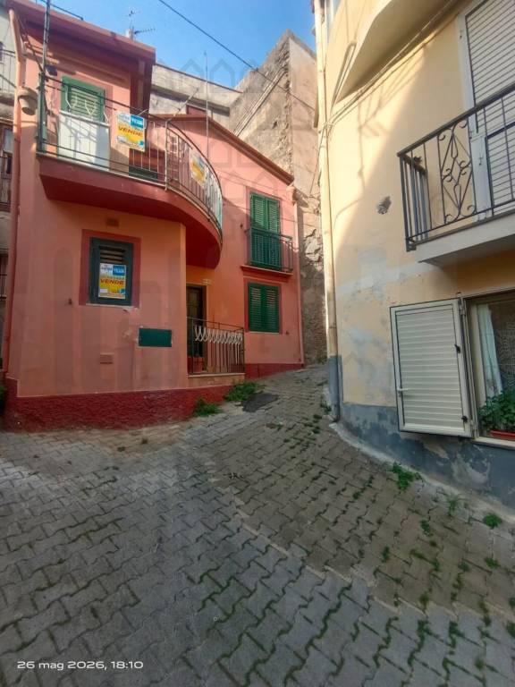 casa indipendente in vendita a Messina in zona Centro Storico
