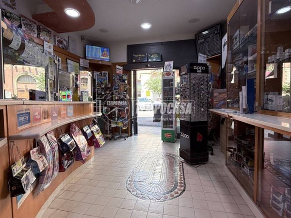 negozio in vendita a Messina in zona Centro Storico