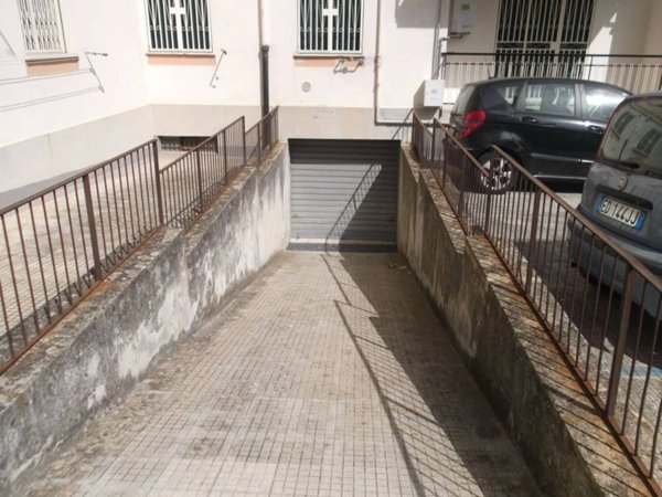 negozio in vendita a Messina in zona Centro Storico