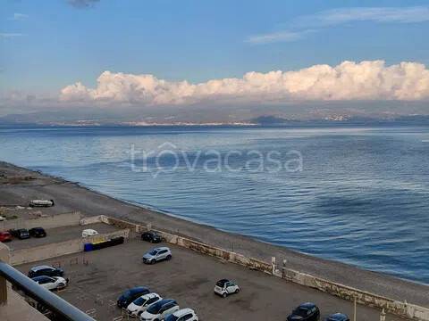 appartamento in vendita a Messina in zona Mili Marina