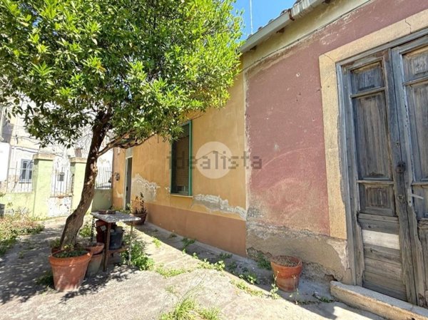 casa indipendente in vendita a Messina in zona Gazzi