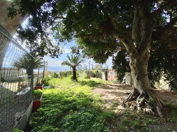 casa indipendente in vendita a Messina in zona Centro Storico