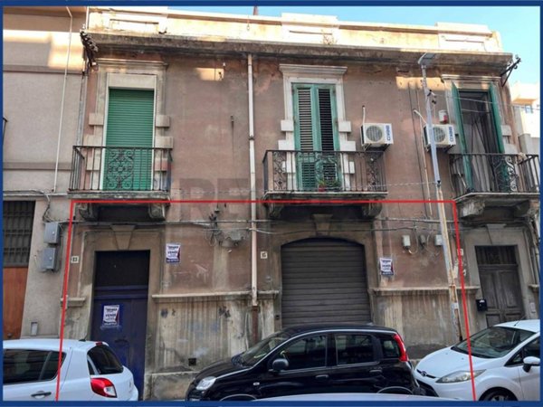 locale commerciale in vendita a Messina