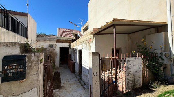 casa indipendente in vendita a Messina in zona Torre Faro