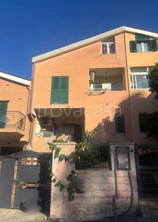 casa indipendente in vendita a Messina in zona San Filippo
