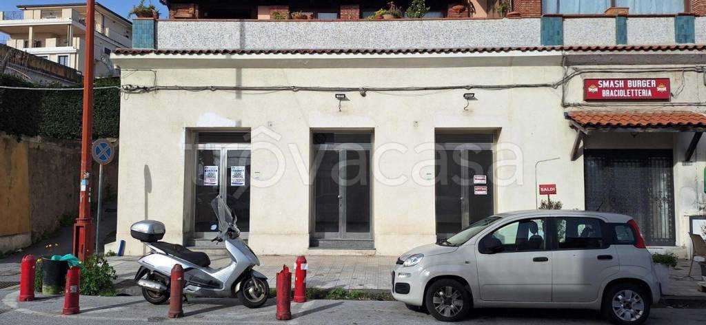 negozio in vendita a Messina in zona Paradiso