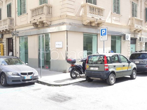 negozio in vendita a Messina