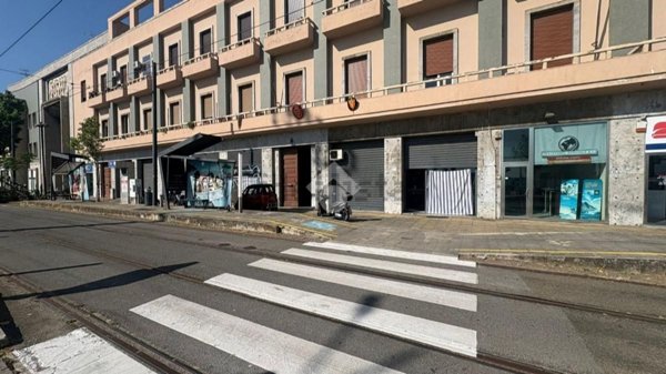 locale commerciale in vendita a Messina in zona Centro Storico