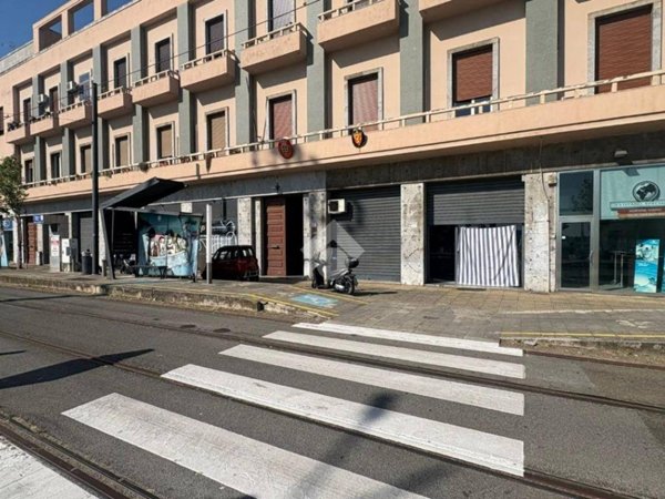 negozio in vendita a Messina in zona Centro Storico
