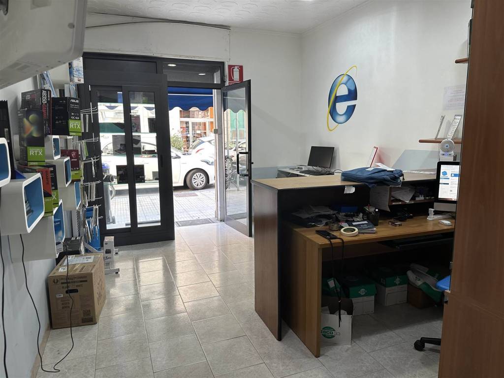negozio in vendita a Messina in zona Centro Storico