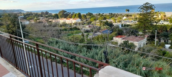 casa indipendente in vendita a Messina in zona Mortelle