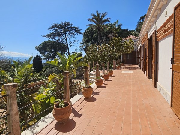 casa indipendente in vendita a Messina in zona Faro Superiore