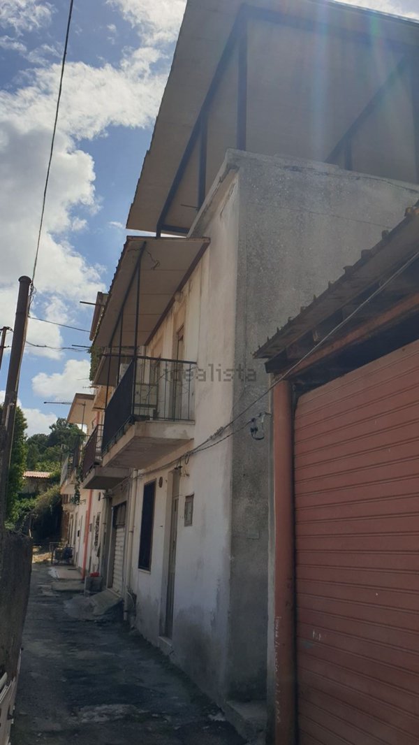 casa indipendente in vendita a Messina in zona Faro Superiore