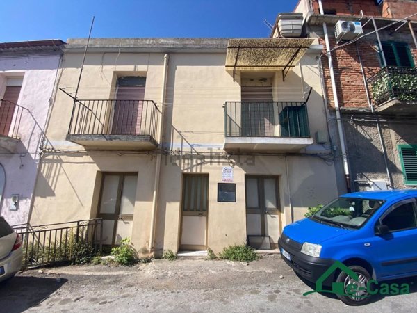 casa semindipendente in vendita a Messina in zona San Filippo