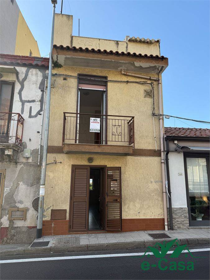 casa indipendente in vendita a Messina