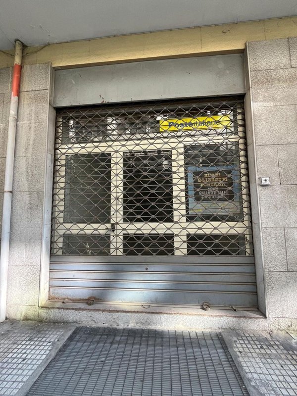 locale commerciale in vendita a Messina