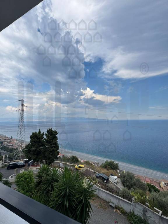 casa indipendente in vendita a Messina in zona Centro Storico
