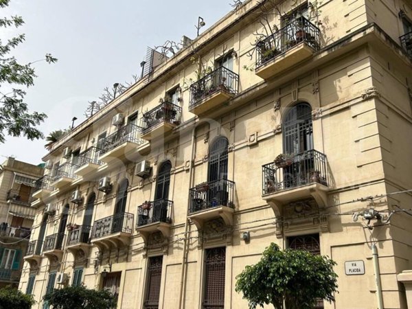 locale commerciale in vendita a Messina