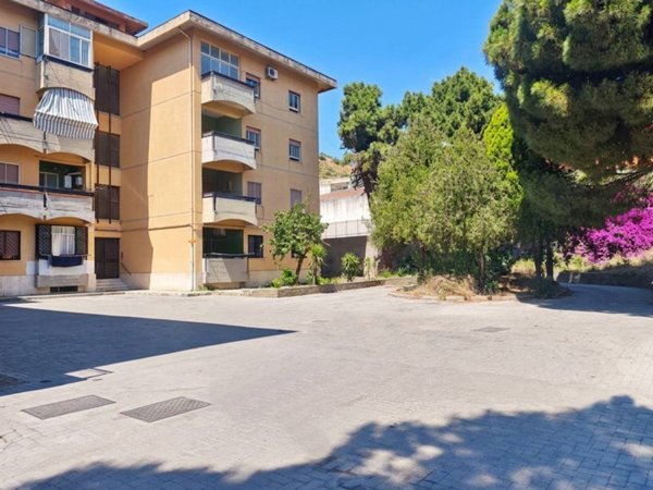 appartamento in vendita a Messina in zona Santa Lucia