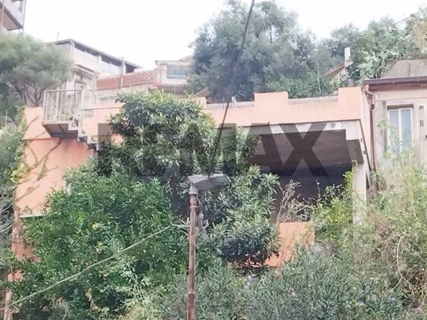 casa indipendente in vendita a Messina in zona Centro Storico