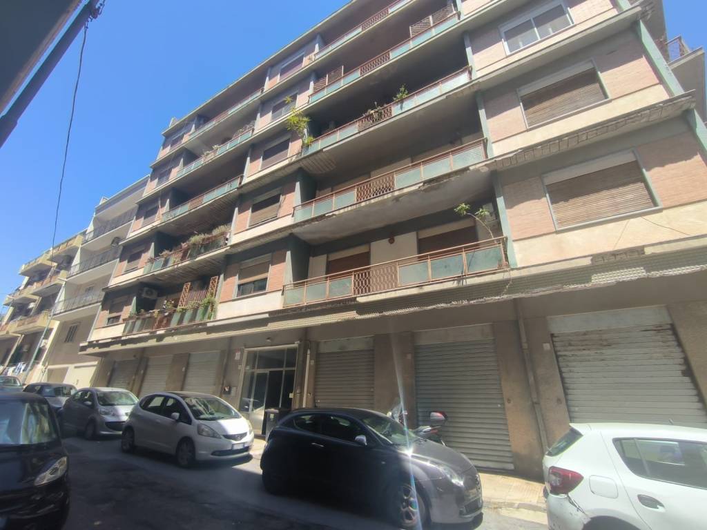 locale di sgombero in vendita a Messina