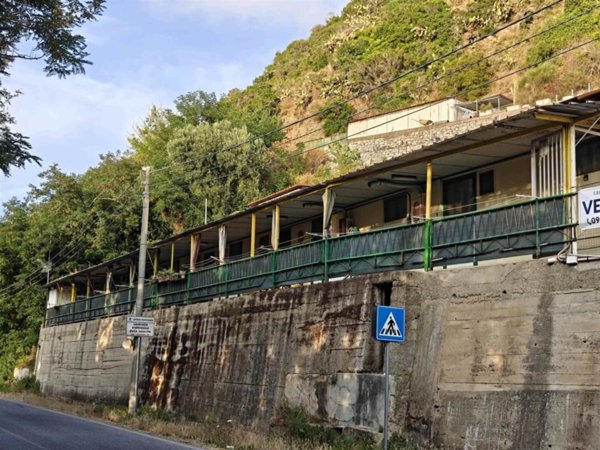 casa indipendente in vendita a Messina in zona Rodia