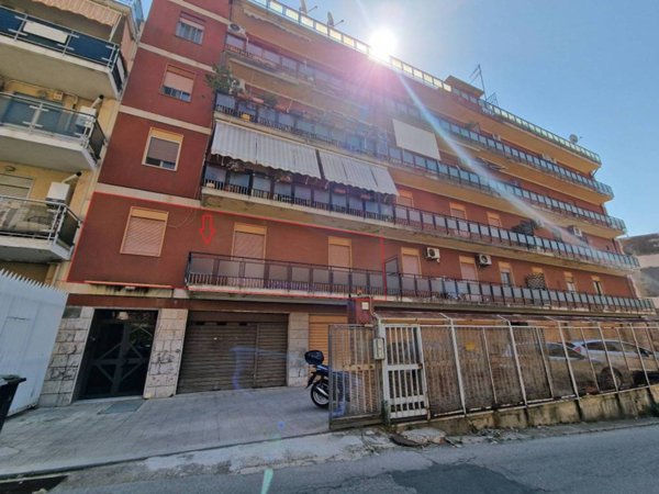 intera palazzina in vendita a Messina in zona Santissima Annunziata