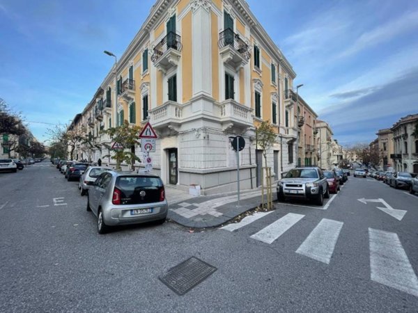 negozio in vendita a Messina in zona Centro Storico