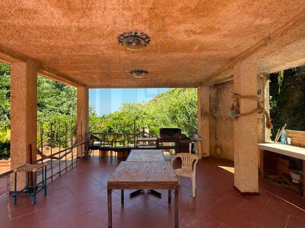 casa indipendente in vendita a Messina in zona Centro Storico