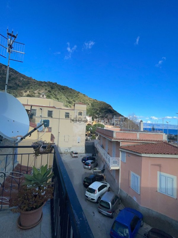 appartamento in vendita a Messina in zona Galati / Mili San Marco