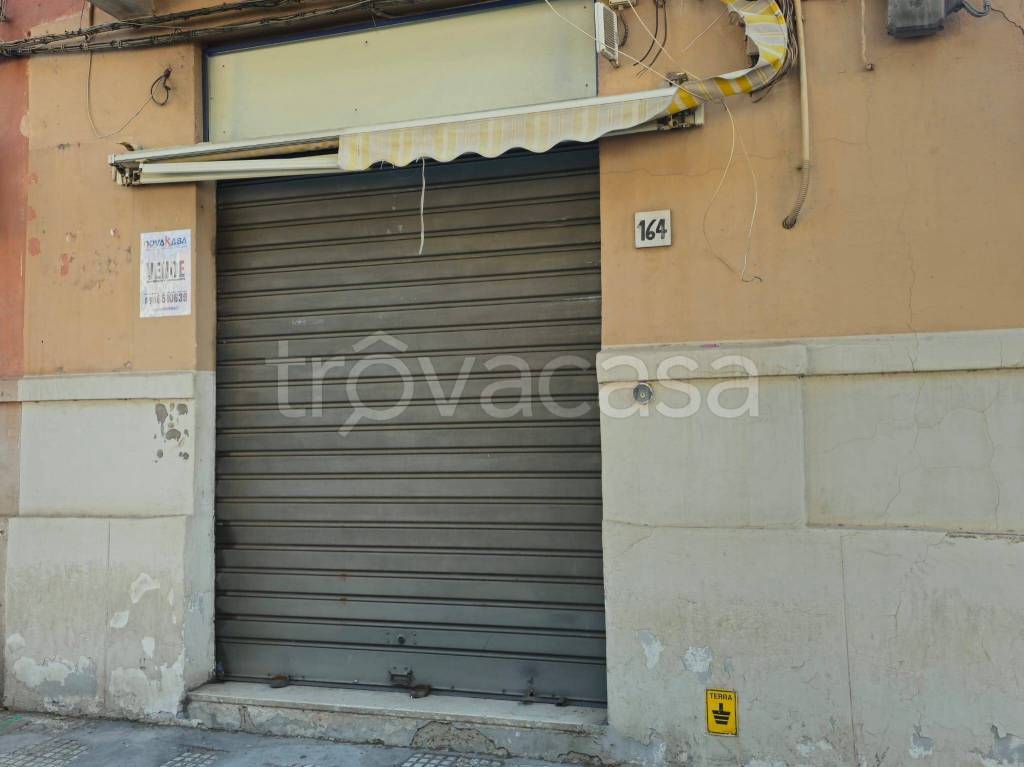 locale commerciale in vendita a Messina