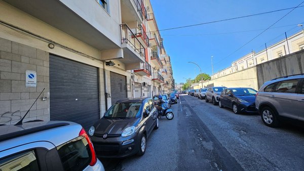 locale di sgombero in vendita a Messina