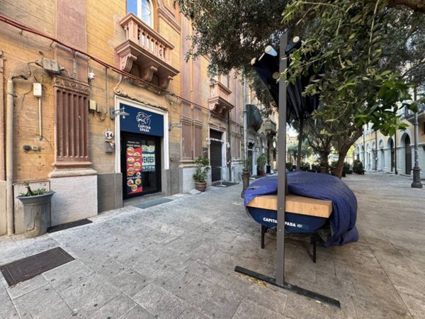negozio in vendita a Messina in zona Centro Storico
