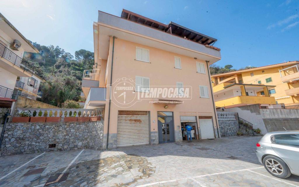 appartamento in vendita a Messina in zona Spartà