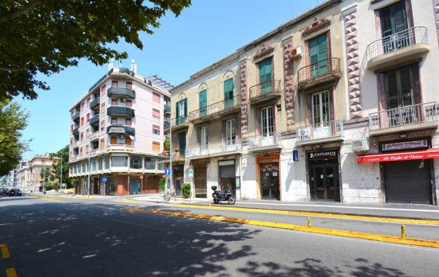 locale commerciale in vendita a Messina in zona Centro Storico