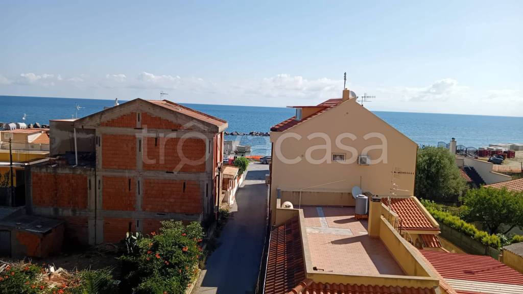 appartamento in vendita a Messina in zona Acqualadroni