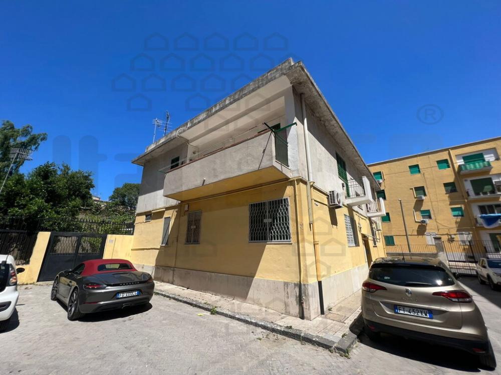casa indipendente in vendita a Messina in zona Bordonaro