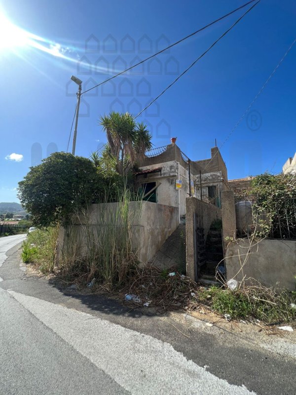 casa indipendente in vendita a Messina in zona Mortelle