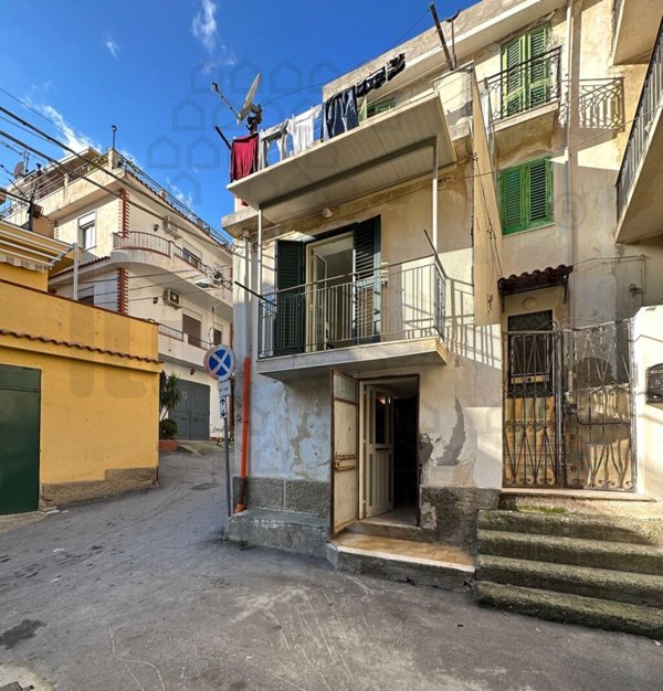 appartamento in vendita a Messina in zona Galati / Mili San Marco