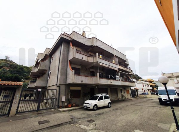appartamento in vendita a Messina in zona Santa Margherita Marina