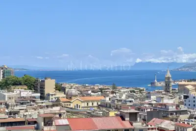 casa indipendente in vendita a Messina
