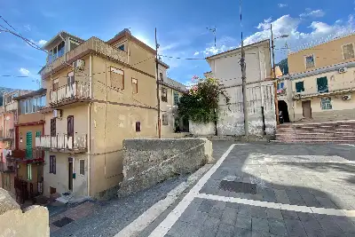 casa indipendente in vendita a Messina in zona San Filippo