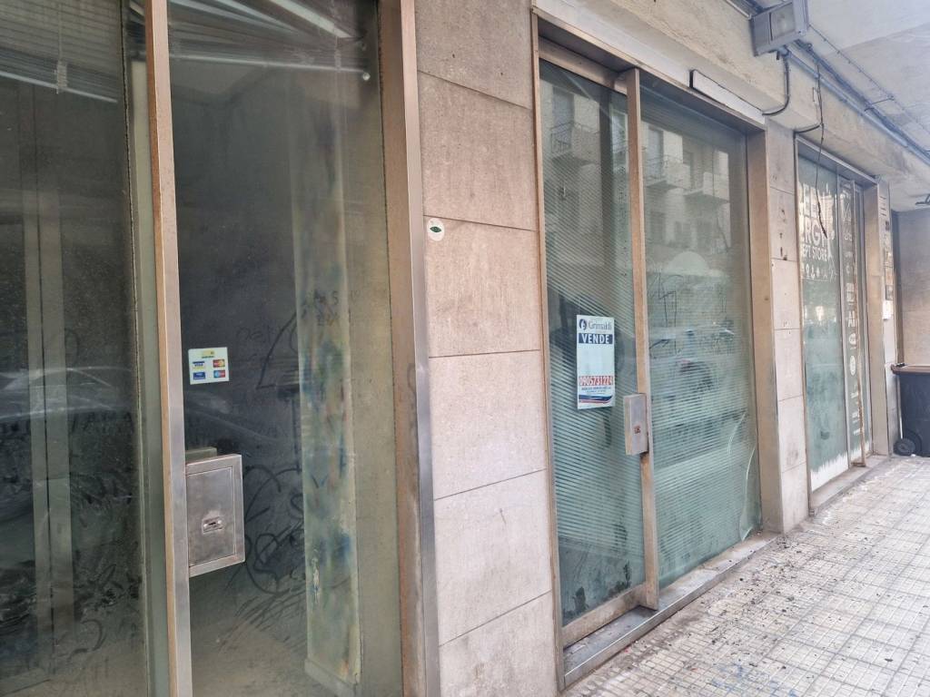 negozio in vendita a Messina