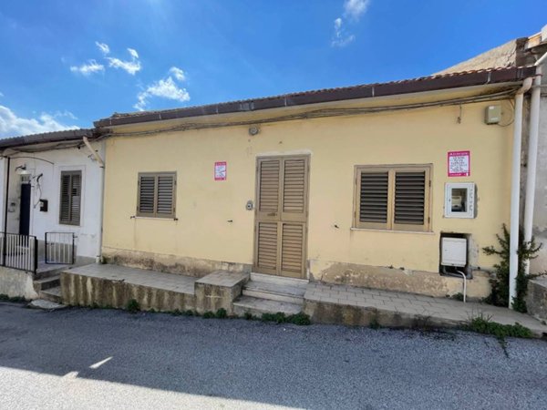 casa indipendente in vendita a Messina in zona Ganzirri