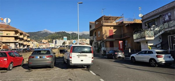 casa indipendente in vendita a Messina in zona Santissima Annunziata