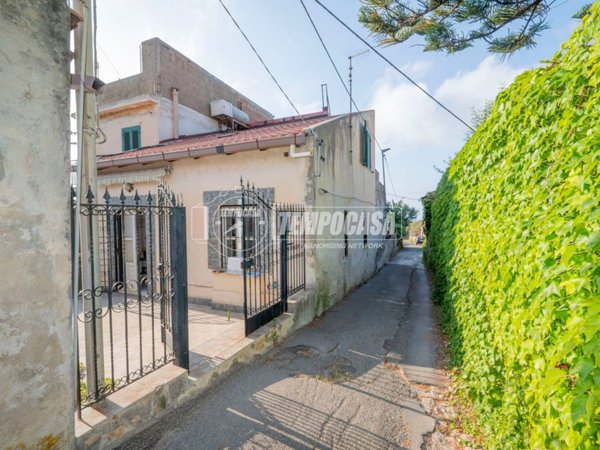 casa indipendente in vendita a Messina in zona Spartà