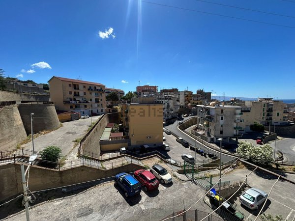 appartamento in vendita a Messina in zona Gazzi
