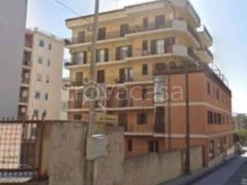 locale commerciale in vendita a Messina in zona Contesse